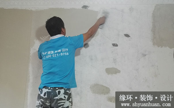 上海二手房装修时粉刷墙面要贴网格布_缘环装潢.jpg