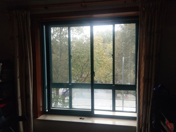 [便民维修]牡丹苑张女士家维修卧室窗户